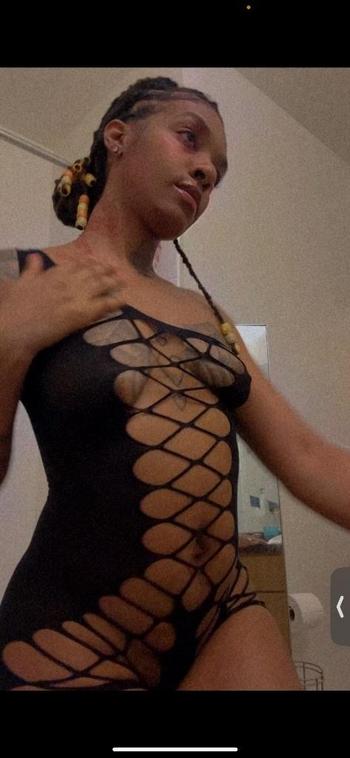 NyeemahLove , 29  female escort, Frederick