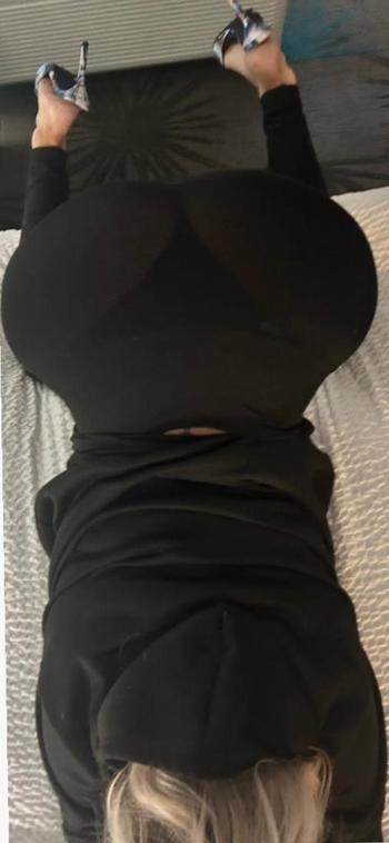Mia, 33  female escort, Frederick