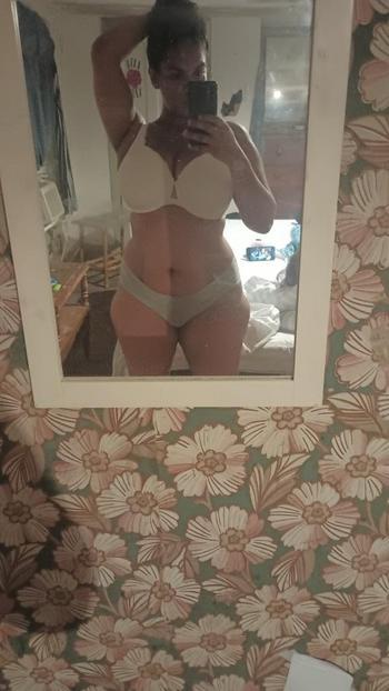 Alisia Milfiana  , 28  female escort, Frederick