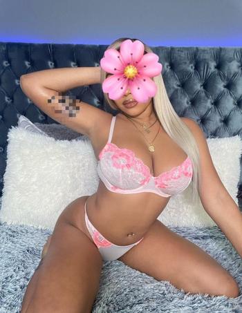 Paola, 25  female escort, Frederick